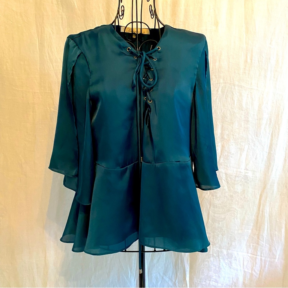Lovers and Friends blue/green size small top. Tie front, flutter sleeves. Satiny